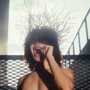 含紧一点h楼梯边做边走动漫
